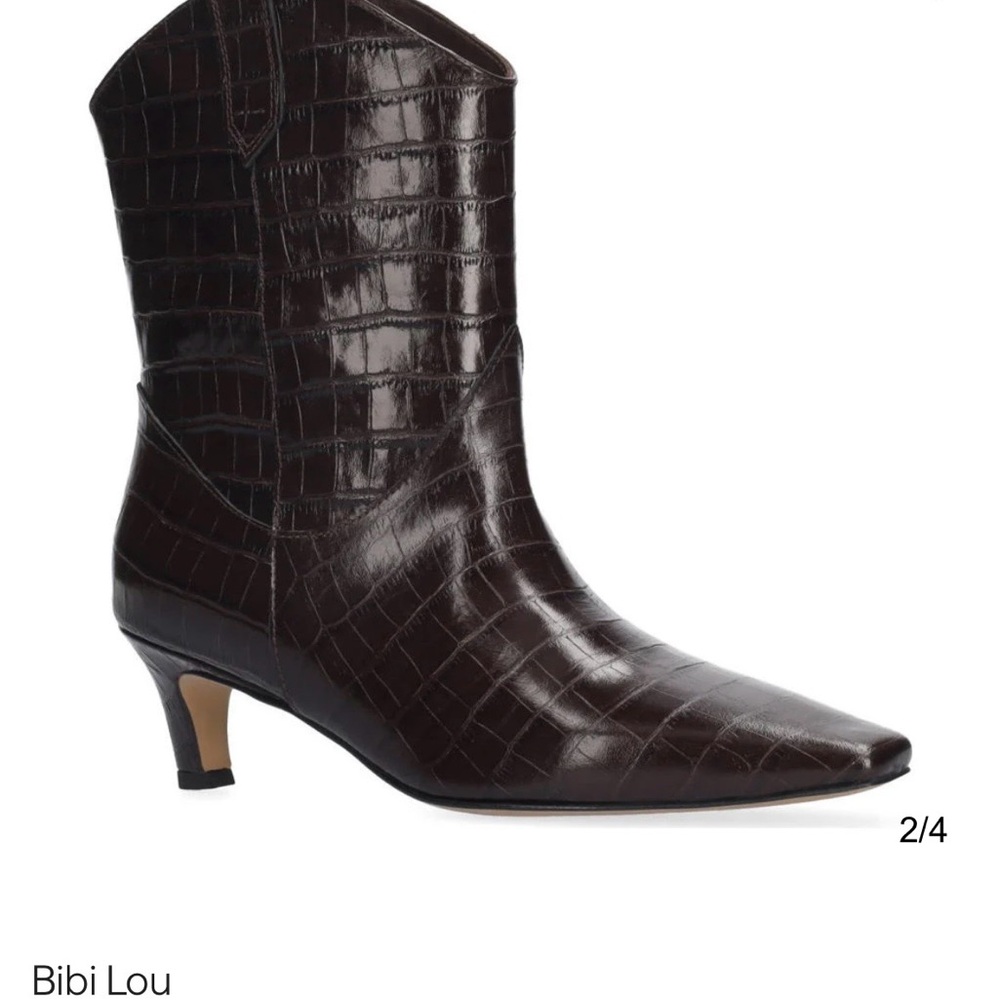 NWT cow leather Croc-Embossed Ankle Boots in Rich Brown size 7